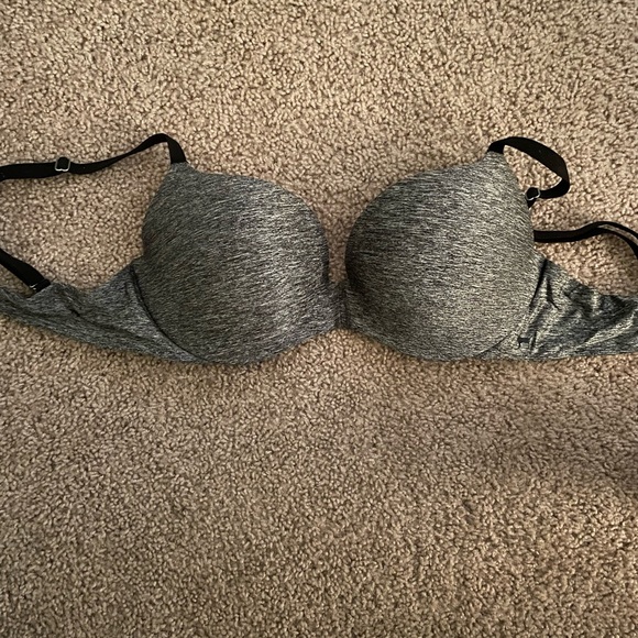 Victoria’s Secret/Pink Bras. Size 34D - Picture 10 of 13